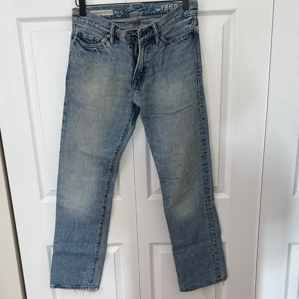 GAP Men's Classic Blue Straight Jeans